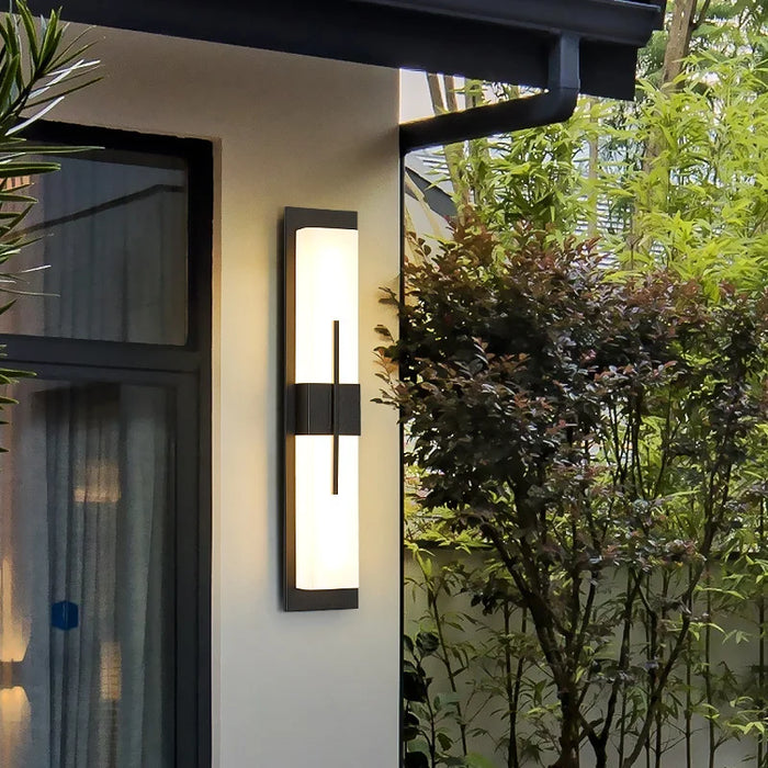 Outdoor Wall Lamp