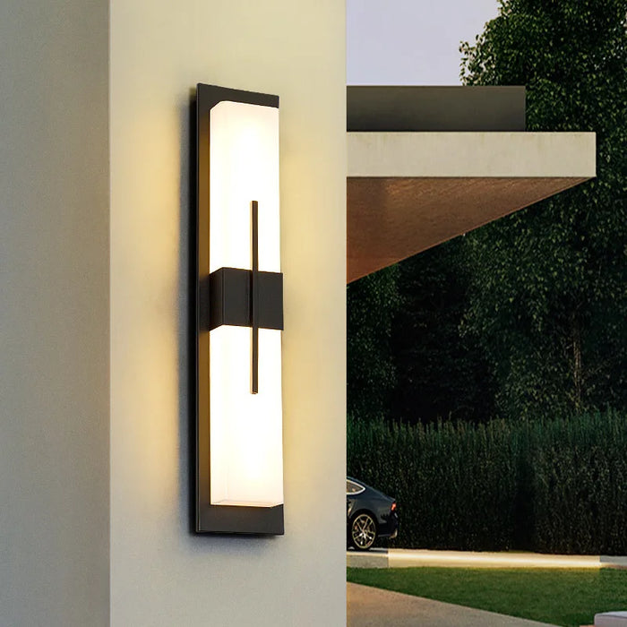 Outdoor Wall Lamp